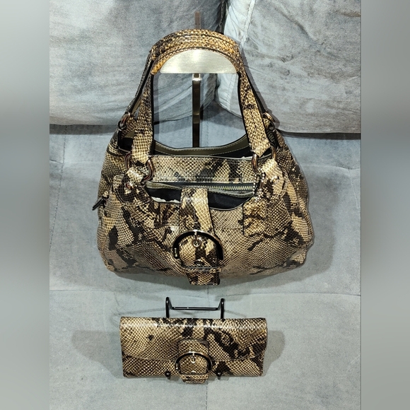 EUC COACH SOHO LYNN EXOTIC SNAKESKIN EMBOSSED LEATHER TRI-FOLD SNAP LONG WALLET - Picture 4 of 13